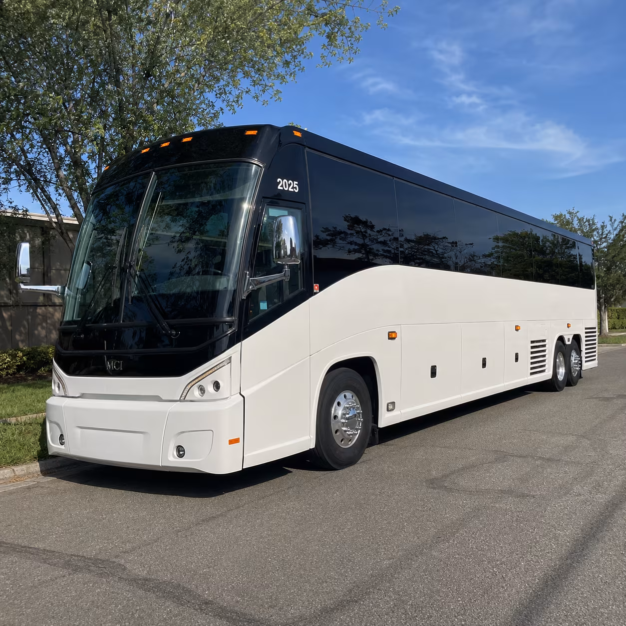 charter buses for large group wine tours across lee county