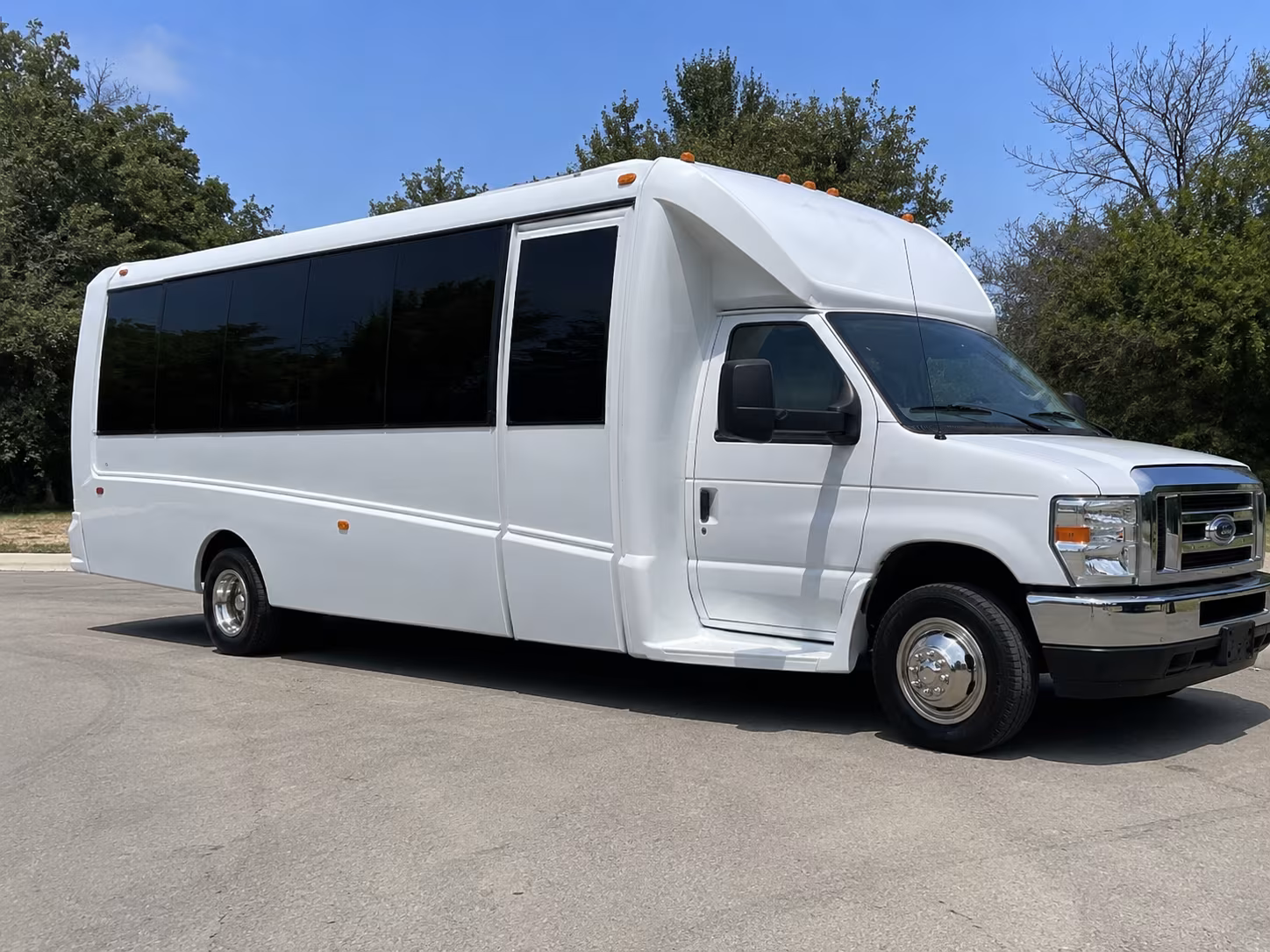 how bus type and group size affect bus rental rates in cape coral
